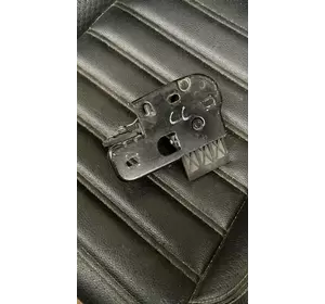Скоба замка капота, VAG 3C8823480 B, Volkswagen Passat CC, Гачок замка капота, VAG 3C8.823.480 B, Фольцваген Пасат цц сс Скоба замка капота, VAG 3C8823480 B, Volkswagen Passat CC, Гачок замка капота, VAG 3C8.823.480 B, Фольцваген Пасат цц сс