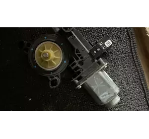 Мотор стеклоподъемника VAG 561959812 B, Volkswagen Passat b8 NMS USA, Мотор склопідіймача VAG 561.959.812 B, Фольцваген Пасат б8 НМС США Мотор стеклоподъемника VAG 561959812 B, Volkswagen Passat b8 NMS USA, Мотор склопідіймача VAG 561.959.812 B, Фольцваген Пасат б8 НМС США