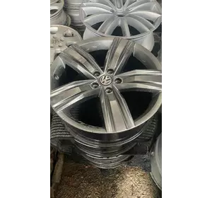 Алюминивые диски титановые R19/5/112 VAG 5NN601025 G, Volkswagen Tiguan 19, Легкосплавні диски Р19/5/112, VAG 5NN.601.025 G, Фольцваген Тигуан 19 Алюминивые диски титановые R19/5/112 VAG 5NN601025 G, Volkswagen Tiguan 19, Легкосплавні диски Р19/5/112, VAG 5NN.601.025 G, Фольцваген Тигуан 19