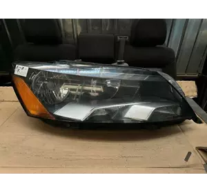 Фара правая VAG 561941006 B, Volkswagen Passat b7 MNS USA, Фара ліва VAG 561.941.006 B, Фольцваген Пасат б7 НМС США Фара правая VAG 561941006 B, Volkswagen Passat b7 MNS USA, Фара ліва VAG 561.941.006 B, Фольцваген Пасат б7 НМС США