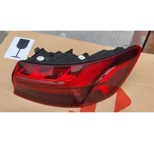 Правый стоп, внешний, VAG 8w5945092ad, Audi a4 b9 2021г. Рестайл USA, Правий стоп, зовнішній, VAG 8W5.945.092AD, Ауди А4 Б9 США Правый стоп, внешний, VAG 8w5945092ad, Audi a4 b9 2021г. Рестайл USA, Правий стоп, зовнішній, VAG 8W5.945.092AD, Ауди А4 Б9 США