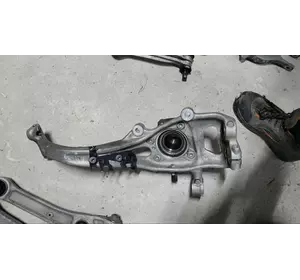 Поворотный кулак правый, 8W0407560, Audi A4 B9 2022г.,, Поворотний правий кулак, 8W0.407.560, Ауди А4 Б9 2022р. Поворотный кулак правый, 8W0407560, Audi A4 B9 2022г.,, Поворотний правий кулак, 8W0.407.560, Ауди А4 Б9 2022р.