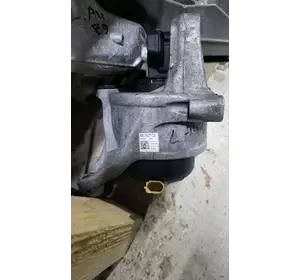 Опора двигателя левая, 8W0199371 CQ, Audi A4 B9, Опора двигуна ліва, 8W0.199.371 CQ , Ауди А4 Б9 Опора двигателя левая, 8W0199371 CQ, Audi A4 B9, Опора двигуна ліва, 8W0.199.371 CQ , Ауди А4 Б9