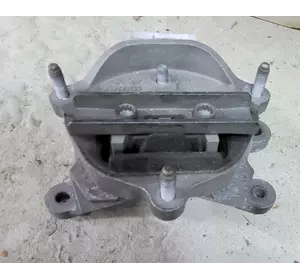 Подушка АКПП Audi Q5 8R 8K0399151 Подушка АКПП Audi Q5 8R 8K0399151