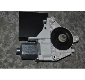 Стеклоподъемник электродвигатель 0 130 822 467 VAG VW Tiguan Фольцваген Тигуан 0130822467 Стеклоподъемник электродвигатель 0 130 822 467 VAG VW Tiguan Фольцваген Тигуан 0130822467
