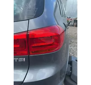 Стоп правый задний наружный в крыло VAG Volkswagen Tiguan 08-17г., Стоп правий наружній в крило VAG Фольцваген Тигуан 08-17р. Стоп правый задний наружный в крыло VAG Volkswagen Tiguan 08-17г., Стоп правий наружній в крило VAG Фольцваген Тигуан 08-17р.