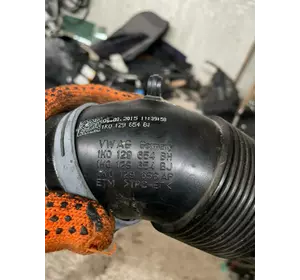 Патрубок воздуха VW Jetta ,Passat NMS 1k0129654bh.патрубок воздушний VAG фольцваген джета пасат 1k0129654bh Патрубок воздуха VW Jetta ,Passat NMS 1k0129654bh.патрубок воздушний VAG фольцваген джета пасат 1k0129654bh