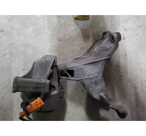 Подушка двигателя правая Audi Q5 8R 13-17 2.0T 8R0199381AK Подушка двигуна права Audi Q5 8R 13-17 2.0T, 8R0.199.381.AK Подушка двигателя правая Audi Q5 8R 13-17 2.0T 8R0199381AK Подушка двигуна права Audi Q5 8R 13-17 2.0T, 8R0.199.381.AK