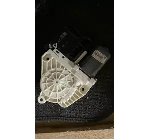 Мотор склоподъемника VAG 3C8959702, Volkswagen Passat b7 NMS USA, Мотор склопідіймача VAG 3C8.959.702, Фольцваген Пасат б7 НМС США Мотор склоподъемника VAG 3C8959702, Volkswagen Passat b7 NMS USA, Мотор склопідіймача VAG 3C8.959.702, Фольцваген Пасат б7 НМС США