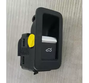 Кнопка открывания двери багажника VAG 4M0959831 A, Audi Q5 18-, Кнопка відкриття дверей багажника VAG 4M0.959.831 A, Ауди Кю5 18- Кнопка открывания двери багажника VAG 4M0959831 A, Audi Q5 18-, Кнопка відкриття дверей багажника VAG 4M0.959.831 A, Ауди Кю5 18-