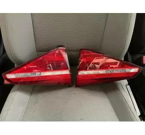 Стоп в кришку ,габаріт задній внутрішній  561945093f  561945094f  VW Passat B8 NMS рестайл 2016-2017р, Задній стоп в кришку багажника , внутрішній Фольцваген  пасат NMS  рест  561945093f  561945094f Стоп в кришку ,габаріт задній внутрішній  561945093f  561945094f  VW Passat B8 NMS рестайл 2016-2017р, Задній стоп в кришку багажника , внутрішній Фольцваген  пасат NMS  рест  561945093f  561945094f